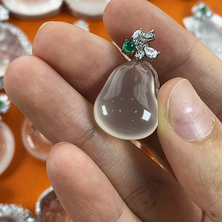 石英质玉银S925镀金镶嵌颈饰