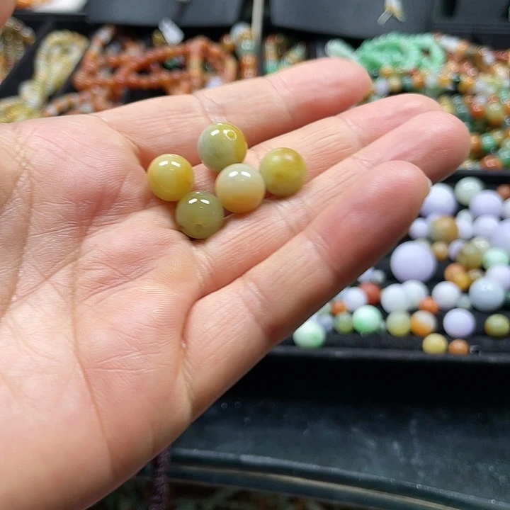 翡翠未镶嵌颈饰单珠5件