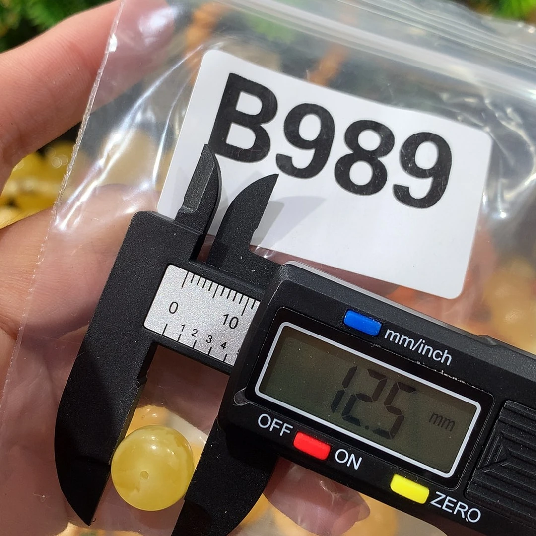 未镶嵌琥珀珠宝奇石