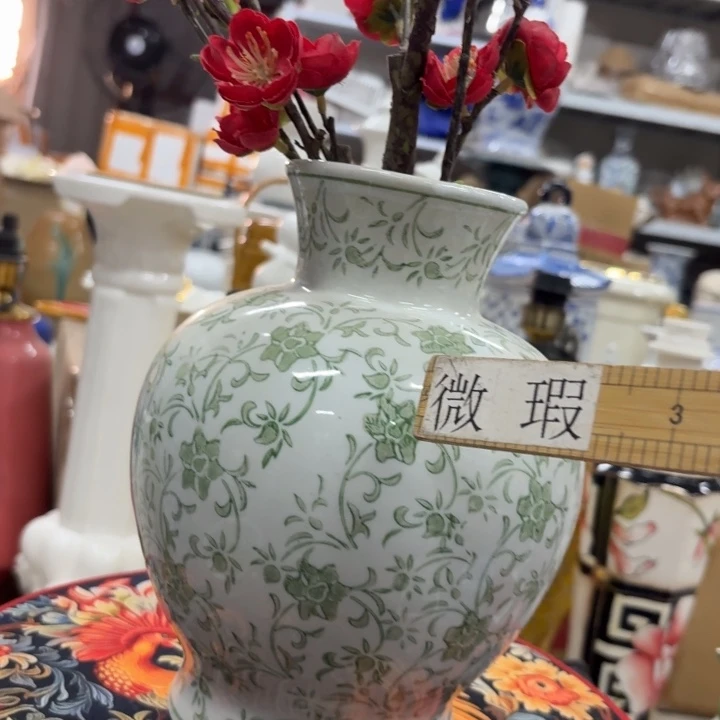 微瑕青花瓷器值得购买