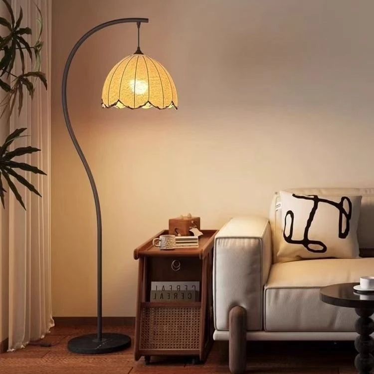 网红中古风荷叶落地灯客厅沙发旁茶室酒店民宿卧室立式装饰护眼灯