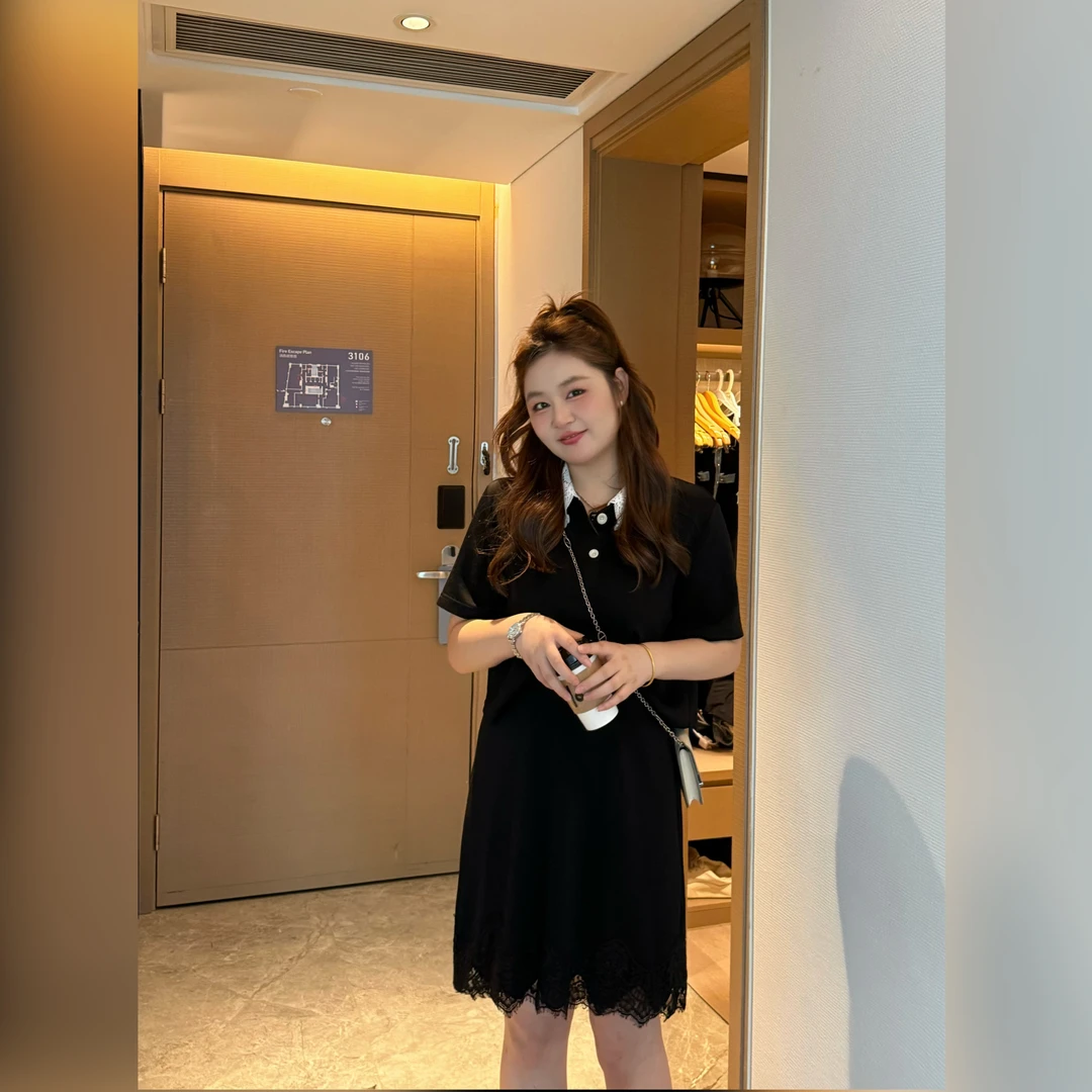 楠序微胖女装 2025年夏装西装领休闲气质时尚蕾丝边连衣裙YZ36526
