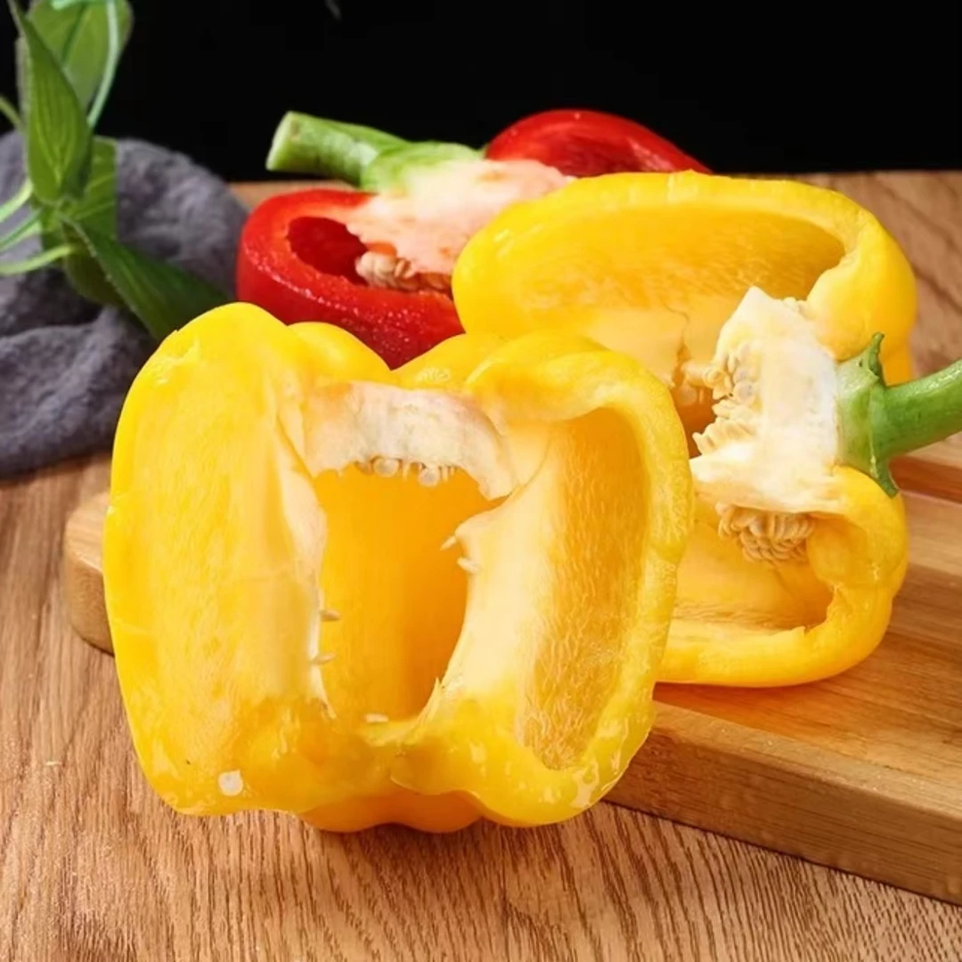 新鲜现摘五彩水果彩椒红黄双色生吃多汁低卡蔬菜