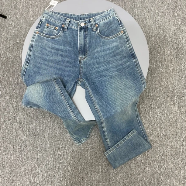 宽松大直筒牛仔裤休闲水洗时尚百搭