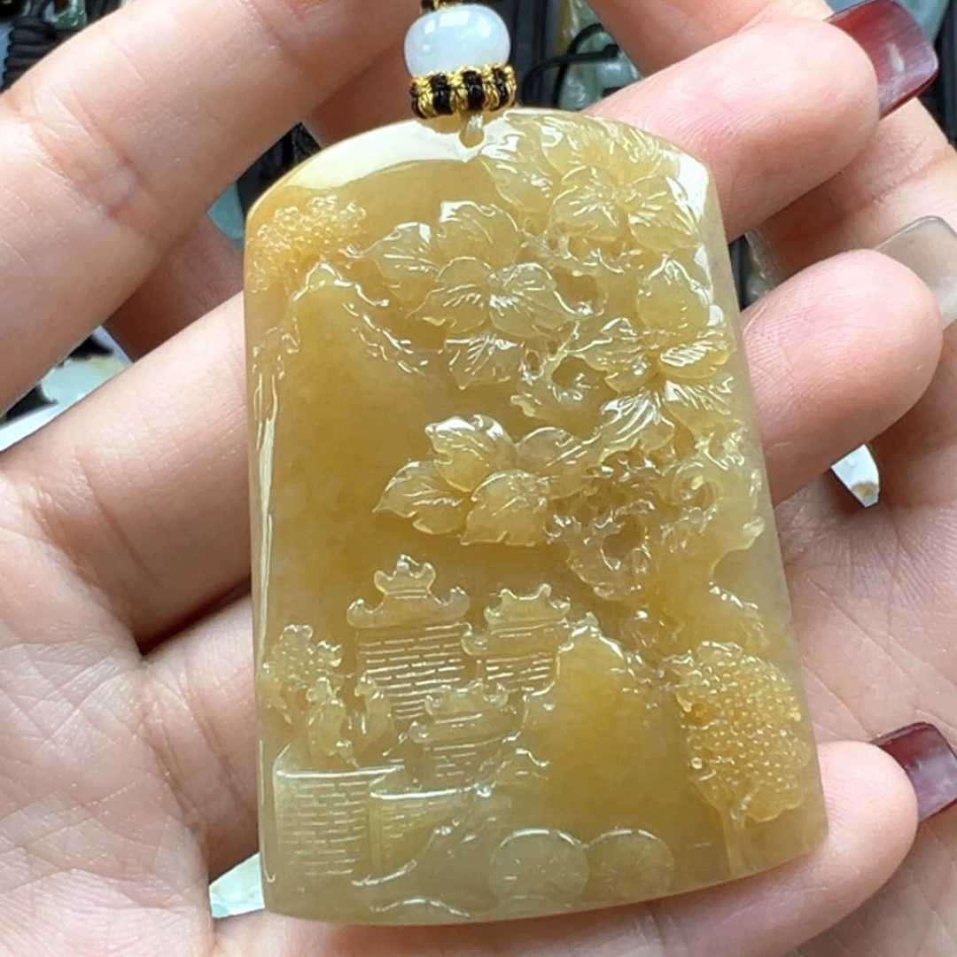 翡翠颈饰未镶嵌山水