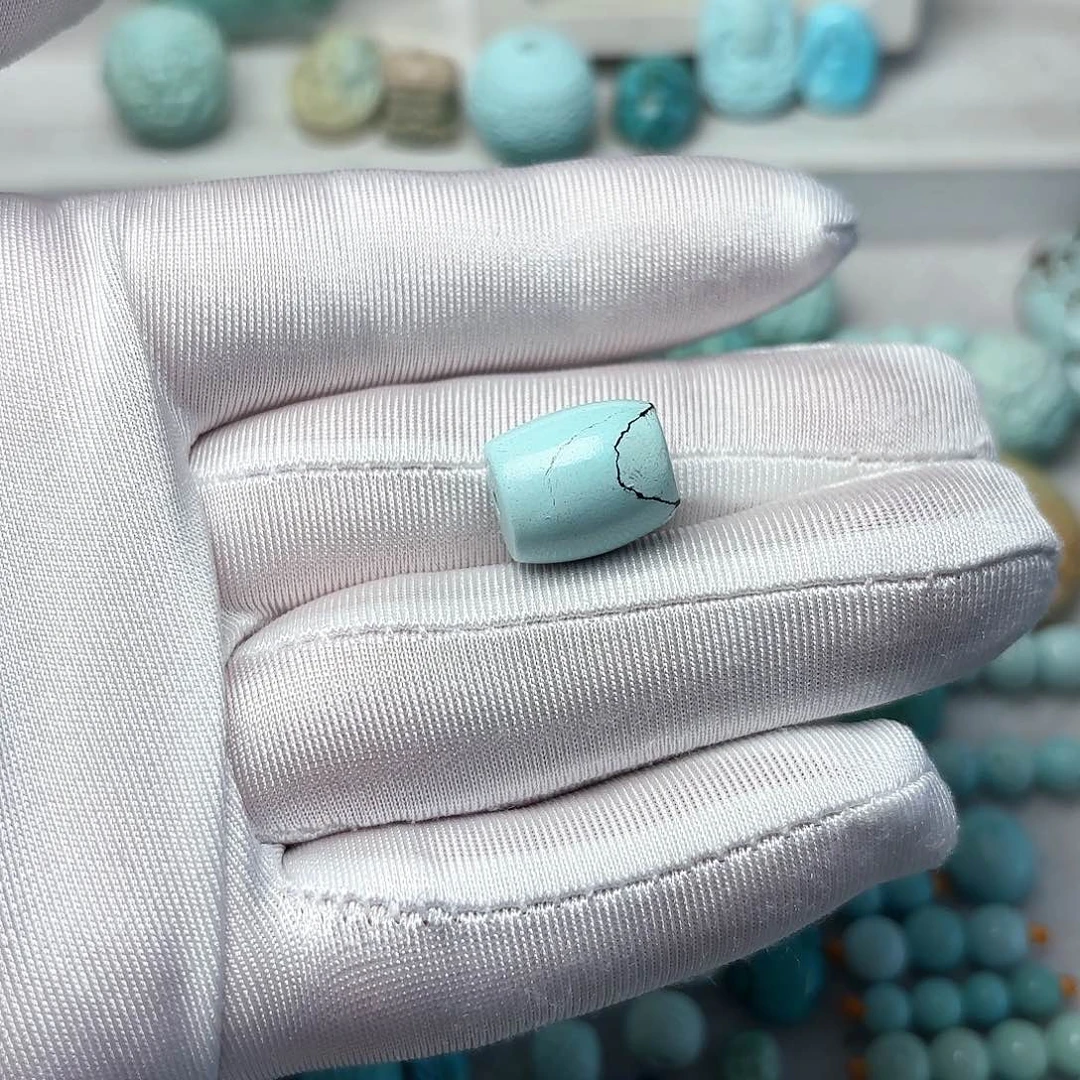 绿松石未镶嵌雕刻件