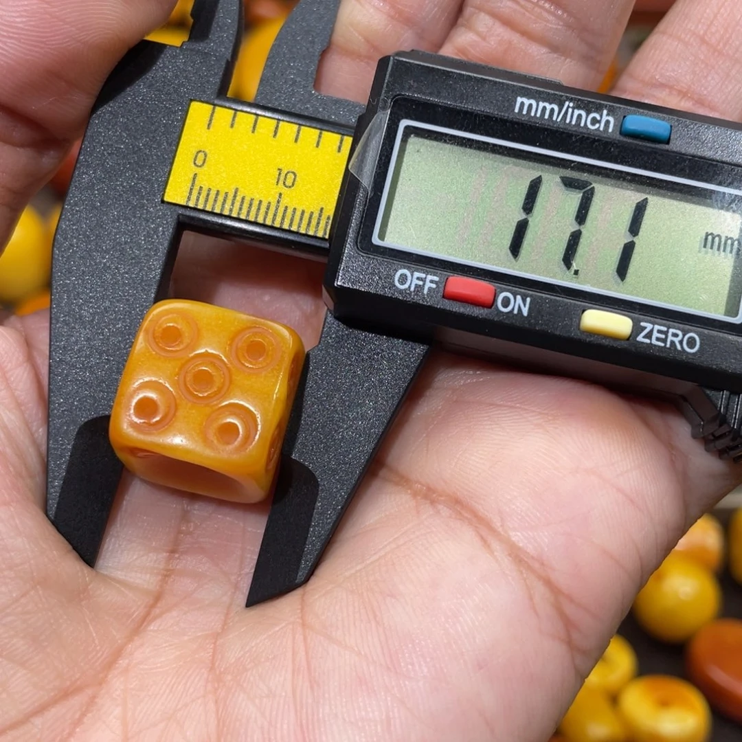 蜜蜡未镶嵌裸石直径17