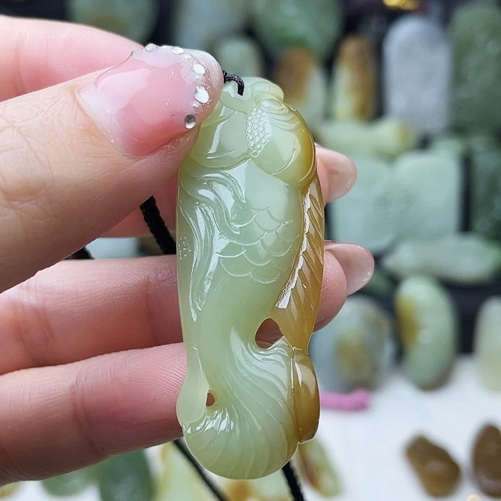 软***板和田玉未镶嵌颈饰