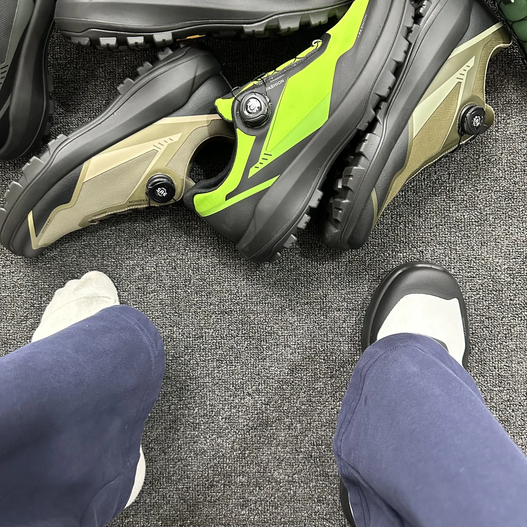 男士侧面旋转纽扣四季户外防滑耐磨登山运动鞋轻便舒适徒步越野鞋