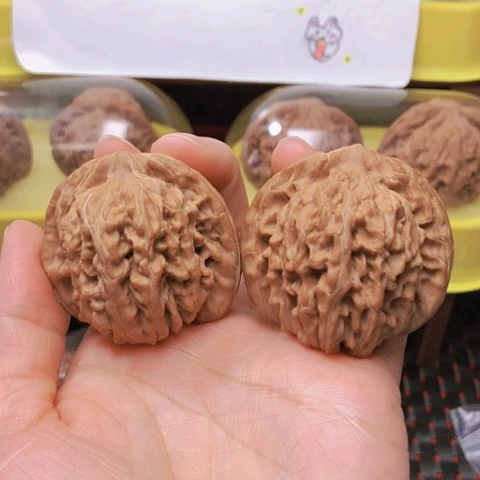 【闪购商品】文玩核桃吊坠四座楼