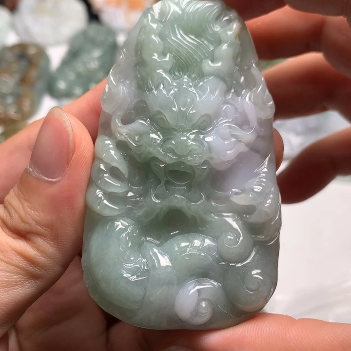 翡翠未镶嵌颈饰龙牌35