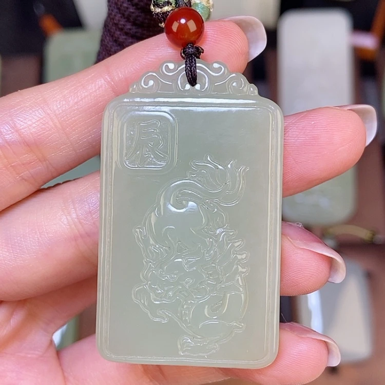 【闪购商品】颈饰未镶嵌和田玉