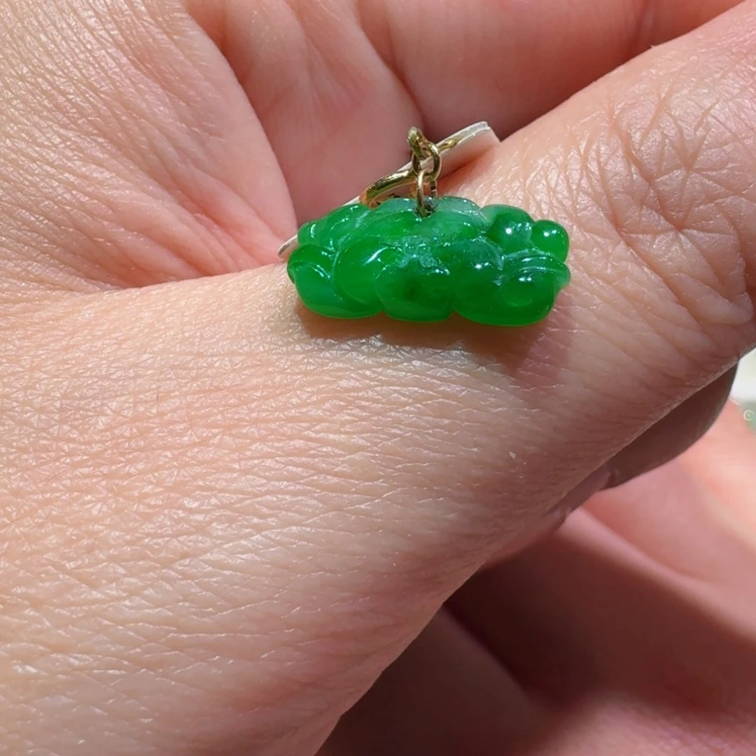 颈饰18K金镶嵌翡翠