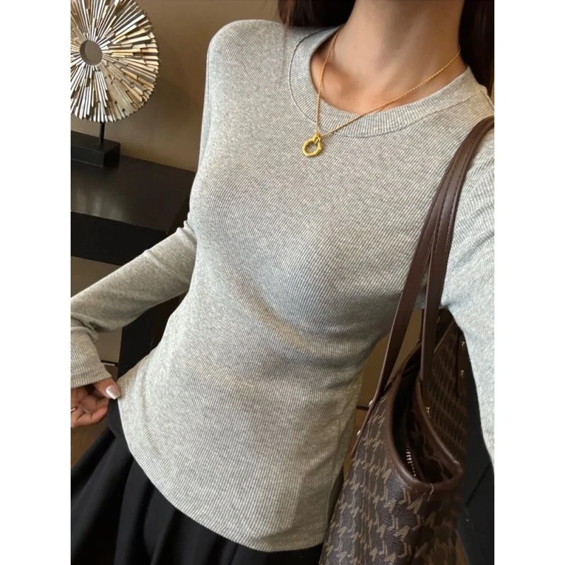 纯色圆领长袖t恤女2025秋冬新款内搭通勤百搭修身显瘦正肩上衣女