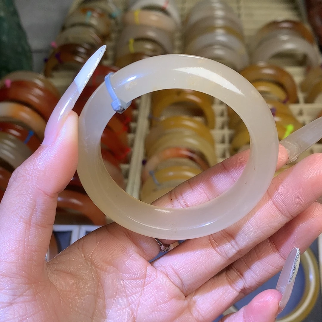 石英质玉（黄龙玉）未镶嵌手镯