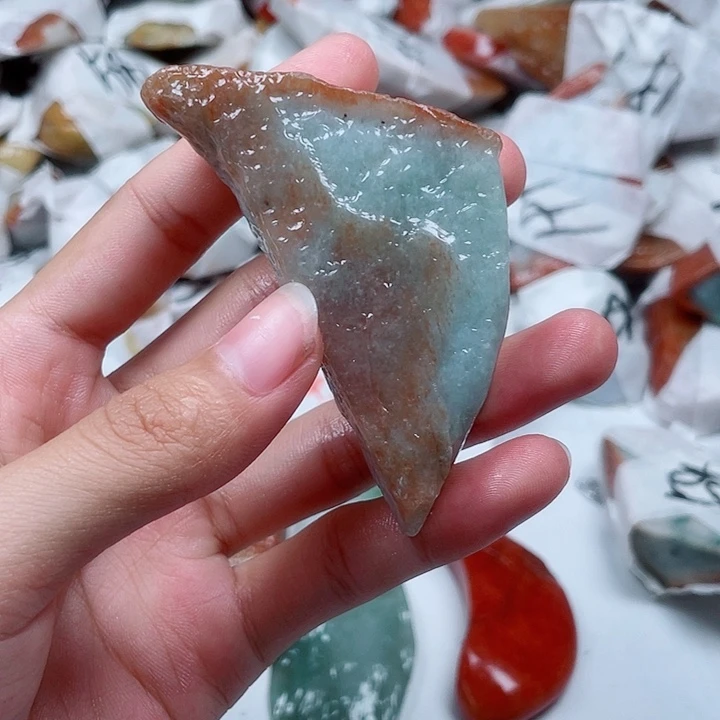 耀***颈饰未镶嵌翡翠翡翠
