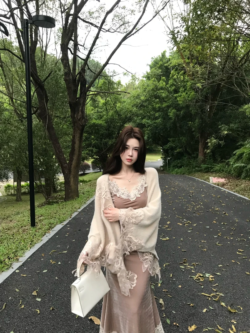 木子李的李【棕韵蕾丝】秋冬温柔风套装蕾丝针织开衫丝绒吊带连衣裙