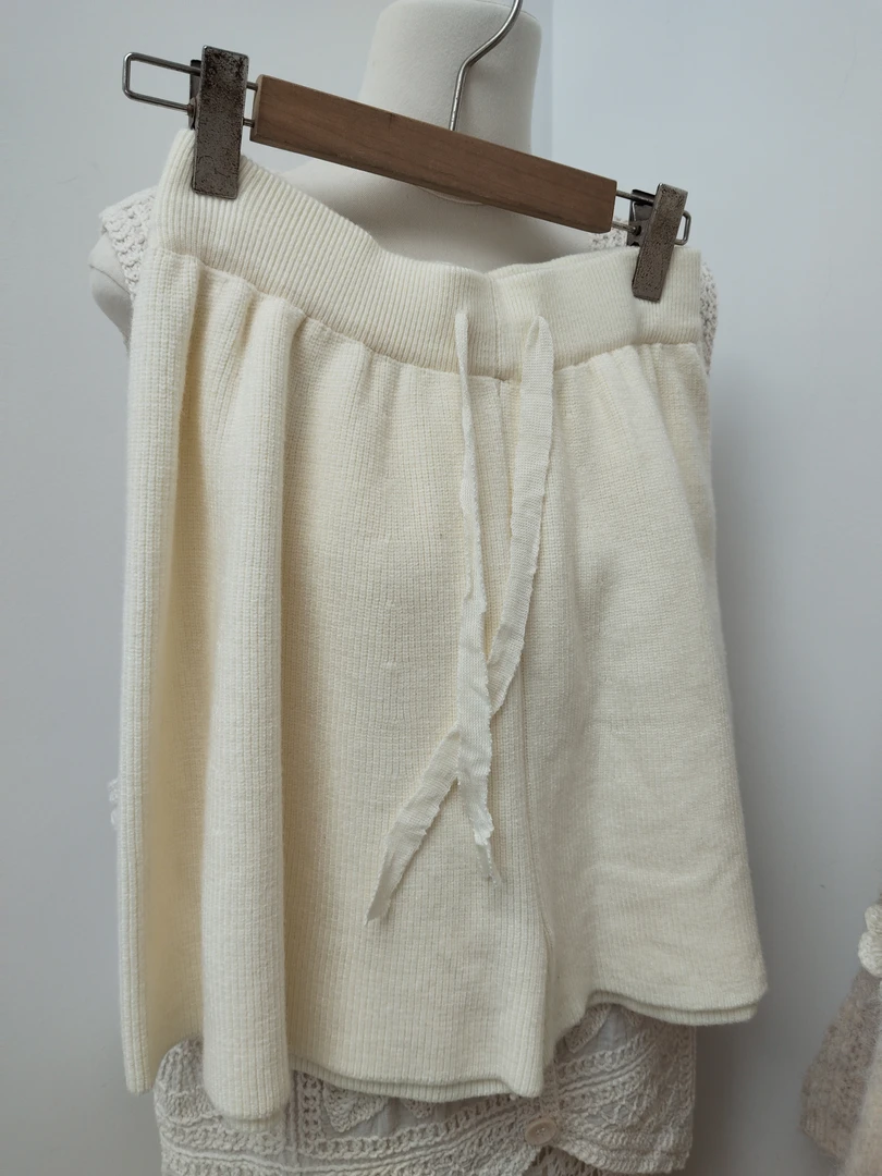 张小小  短裤1616（不退换）