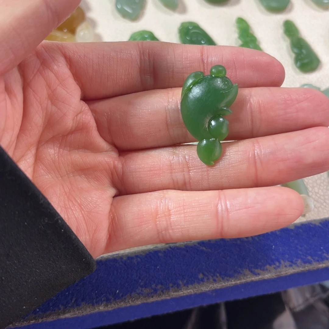 和田玉（碧玉）未镶嵌颈饰