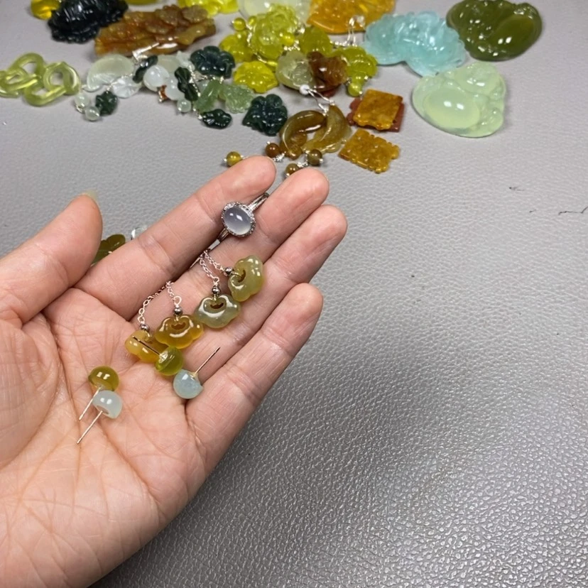 【闪购商品】未镶嵌蛇纹石玉挂件耳饰耳环项链猫**令