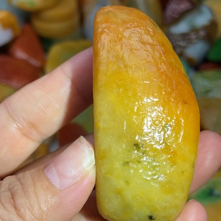 翡翠未镶嵌颈饰缅甸