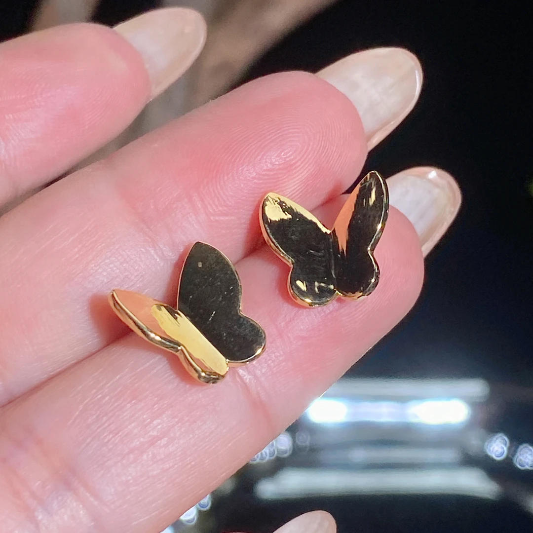 18 K 金蝴蝶 耳钉