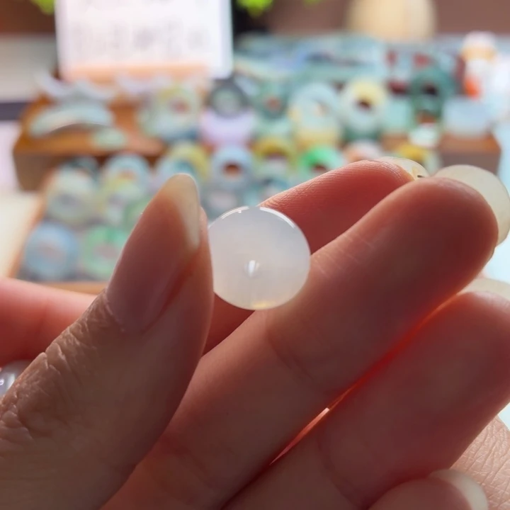 定制翡翠未镶嵌鼓珠