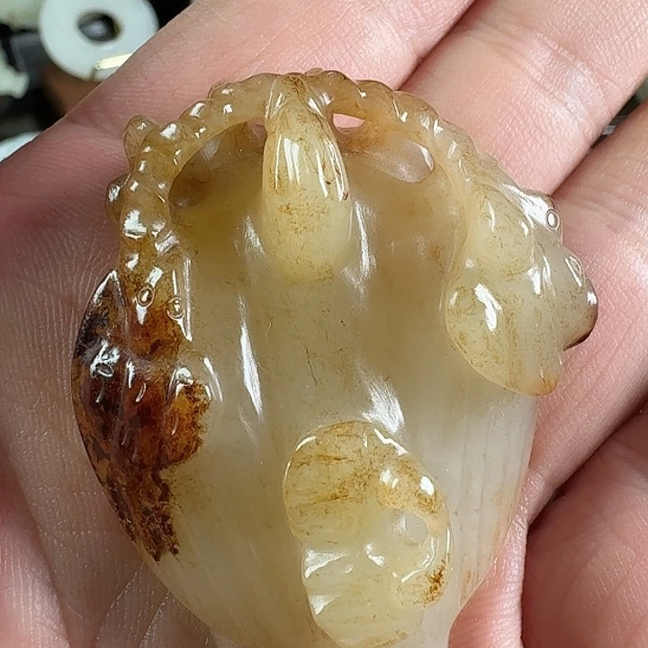 未镶嵌和田玉（糖玉）挂件