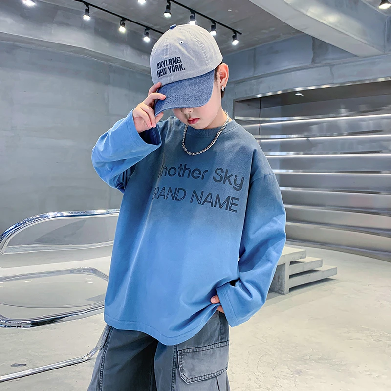 男大童春季渐变宽松长袖T恤2025新款儿童男孩春秋痞帅打底薄上衣