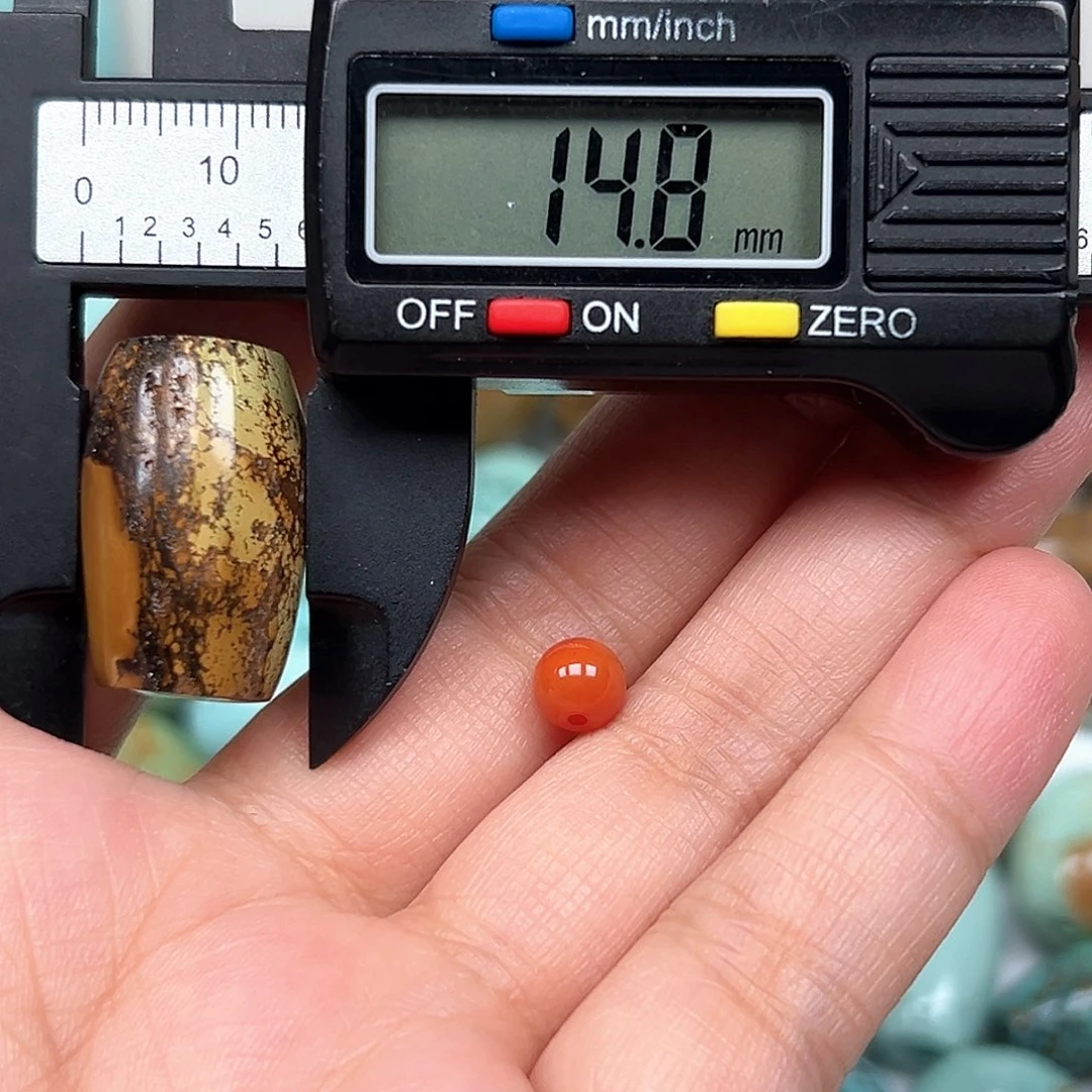 未镶嵌南红玛瑙珠宝奇石