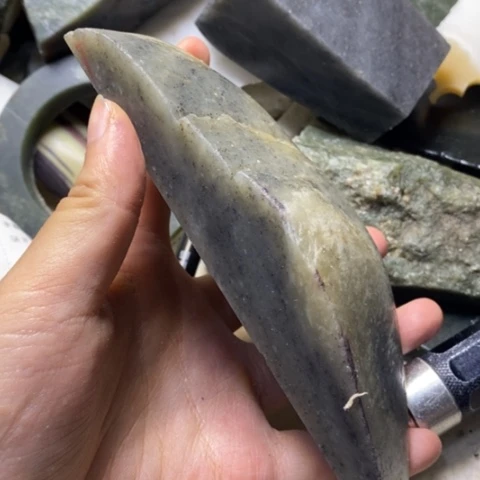 透闪石质玉未镶嵌珠宝半成品