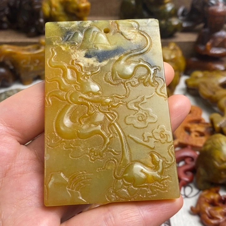 蛇纹石玉未镶嵌颈饰133