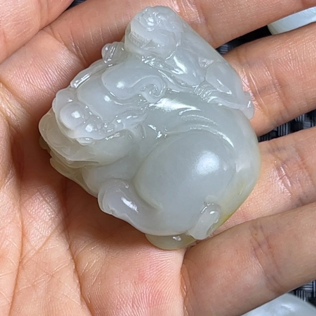 和田玉未镶嵌颈饰辛*