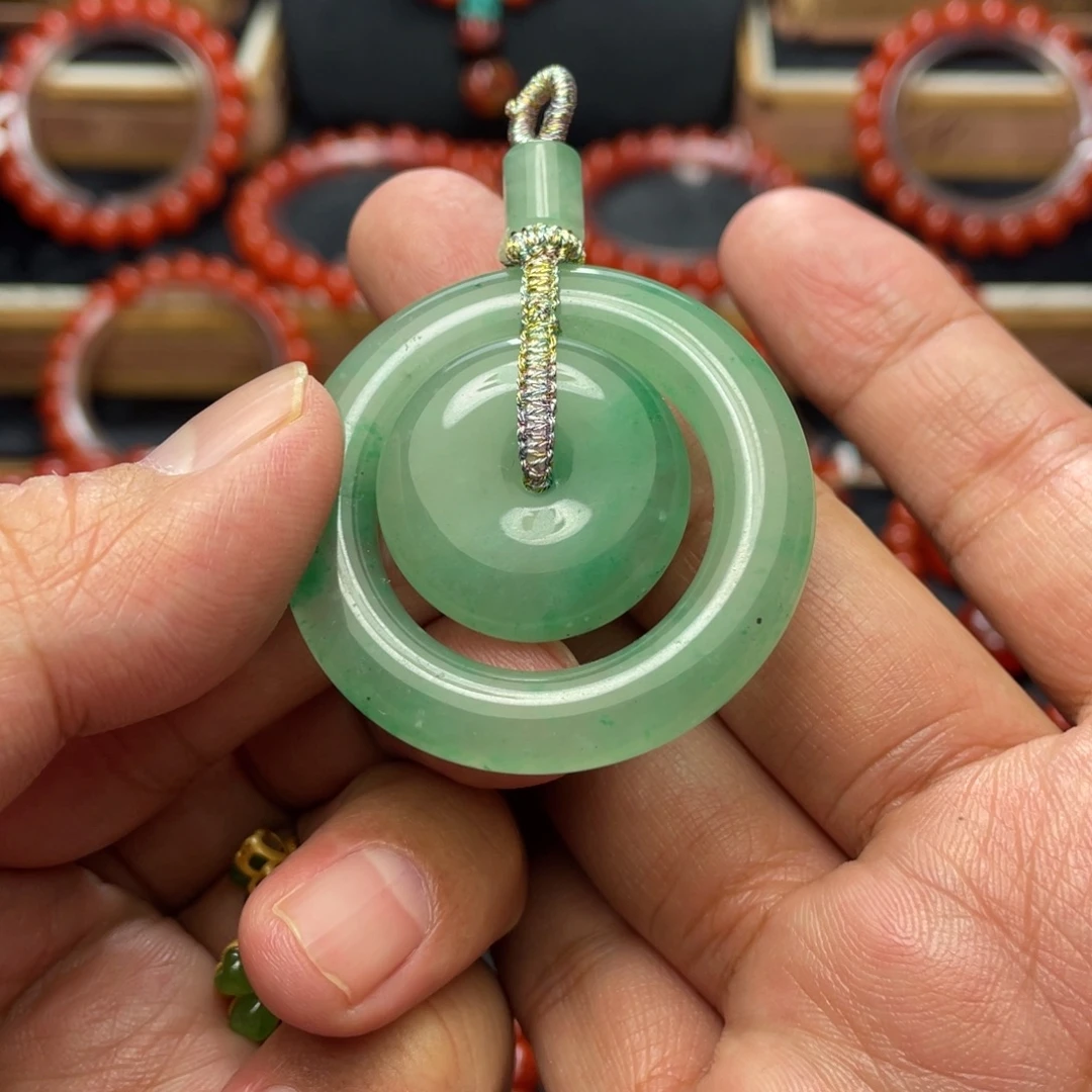 T***d南红玛瑙未镶嵌颈饰