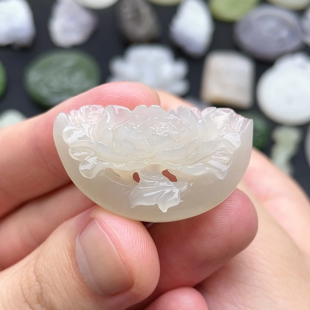 【闪购商品】颈饰未镶嵌和田玉