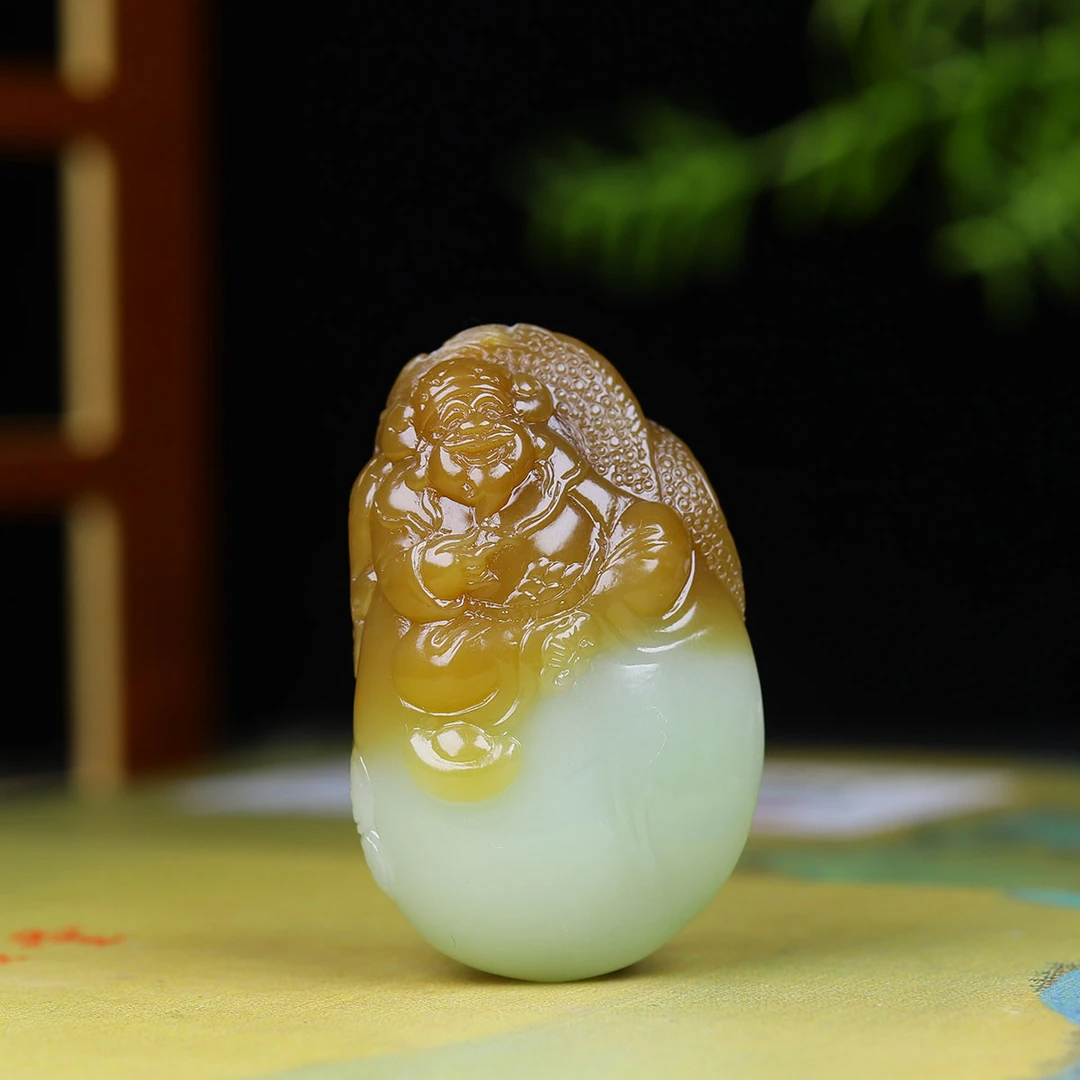 1127125和田玉糖白玉财神挂件