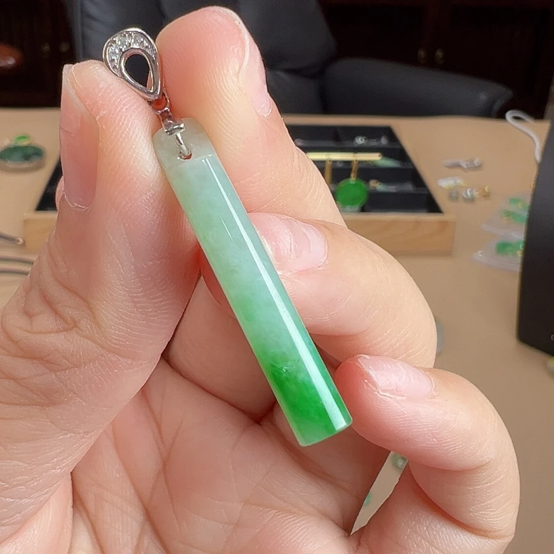 翡翠银S925镶嵌颈饰吊坠30