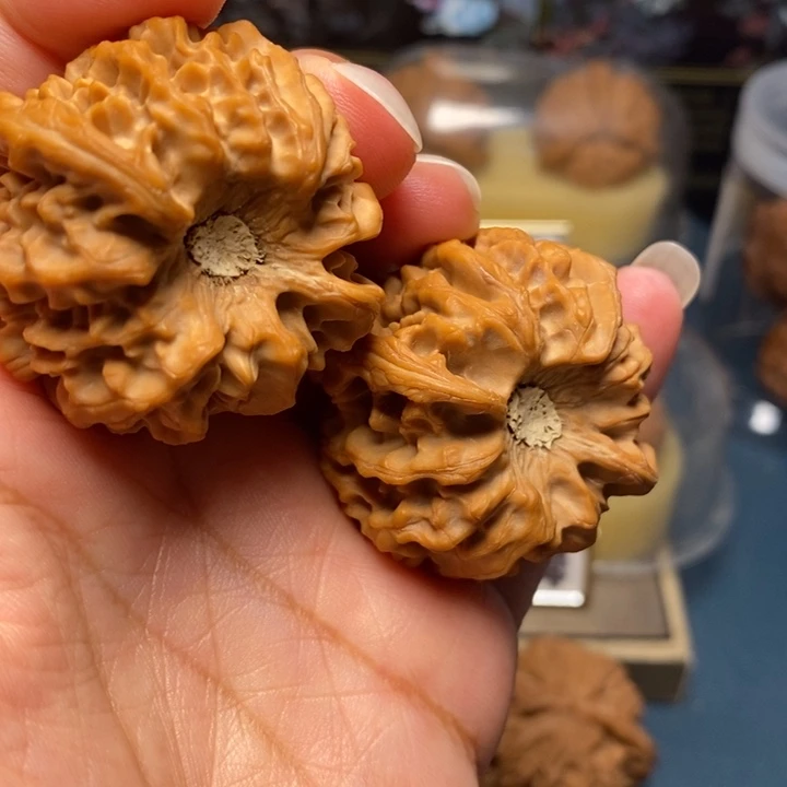 【闪购商品】把件文玩核桃龙门涧