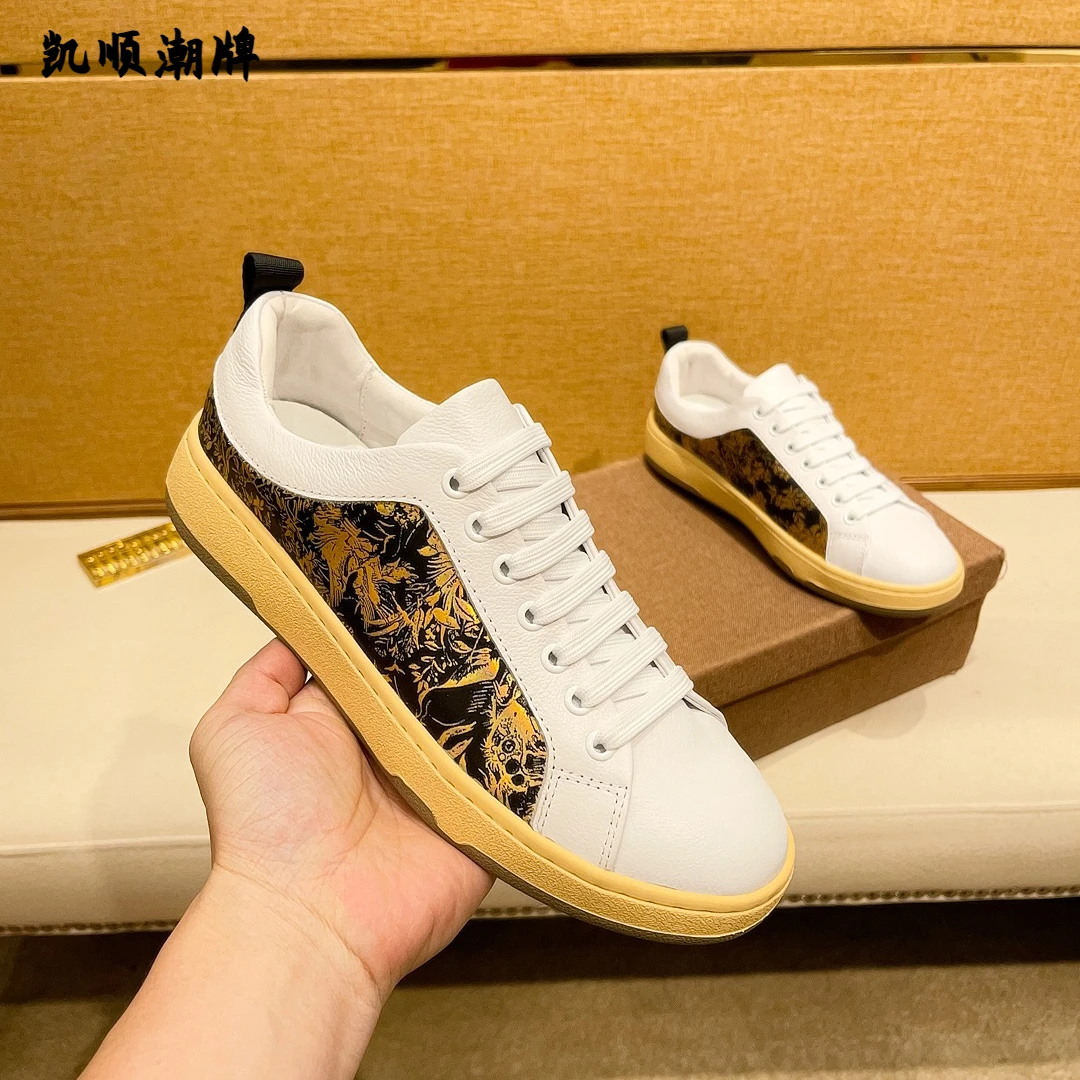 欧洲站轻奢透气休闲风夏季青少年休闲板鞋百搭低帮男士潮流经典白