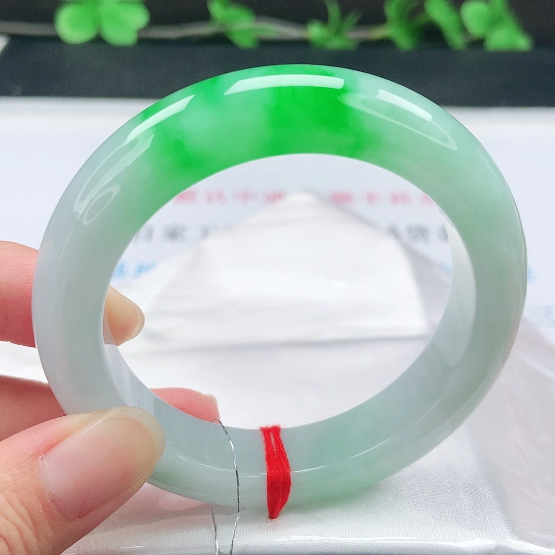 翡翠未镶嵌手镯53圈