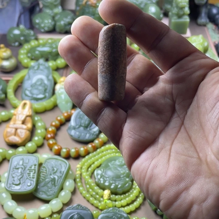 岫岩老玉（透闪石质玉）未镶嵌颈饰