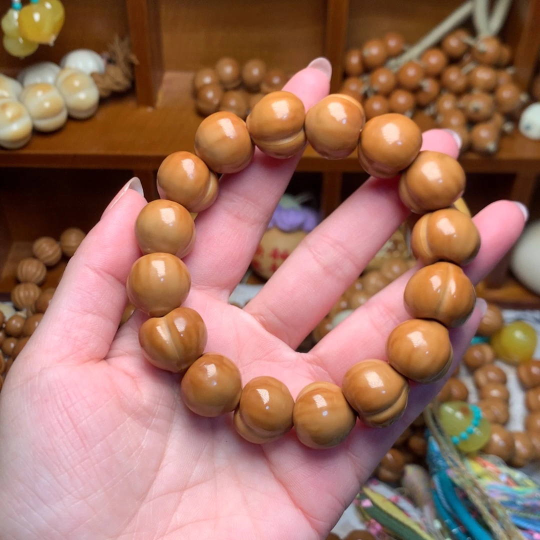 步***局吊坠猴头核桃新款屁桃手串素