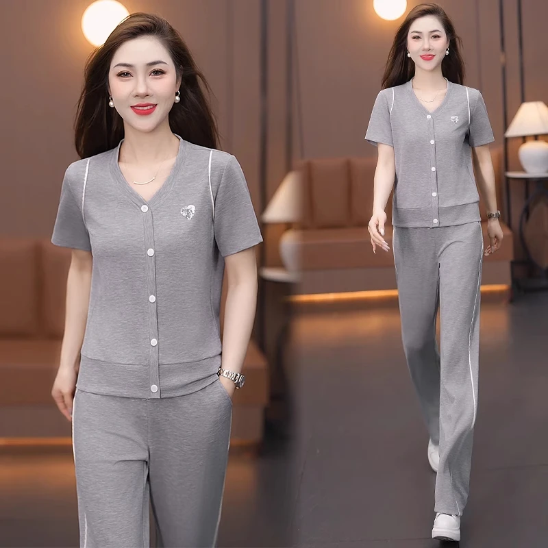 时尚休闲套装女夏季新款洋气显瘦冰丝V领短袖T恤高腰阔腿裤两件套