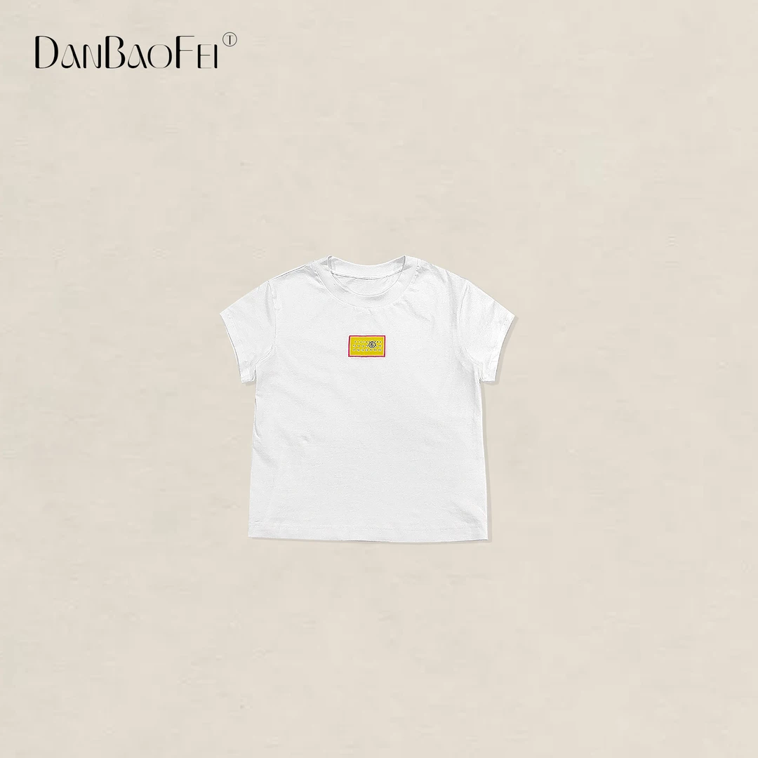 2025春夏新品女装复古拼接彩色数字贴布圆领短袖 YLM00738