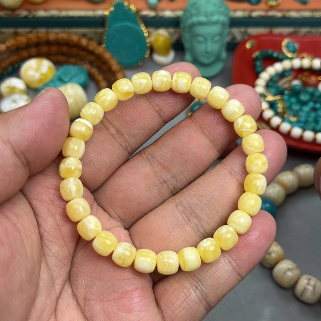 未镶嵌琥珀珠宝奇石81