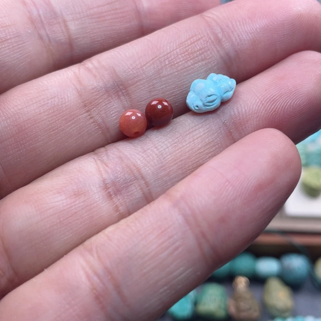 南红玛瑙配饰未镶嵌