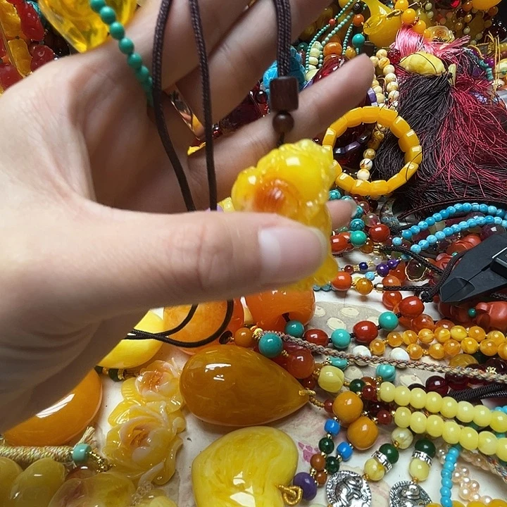 树脂制品888俏色貔貅