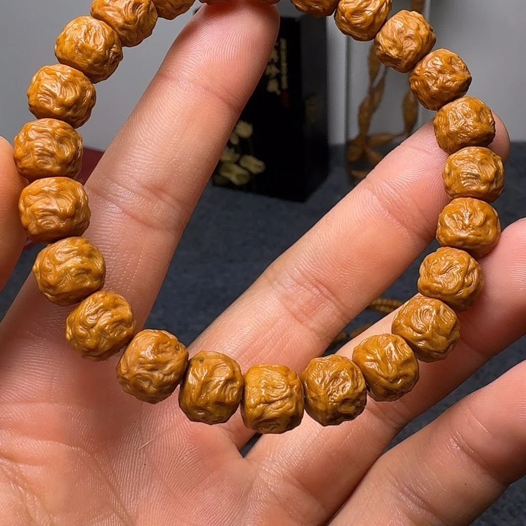 手串橄榄核个哈哈
