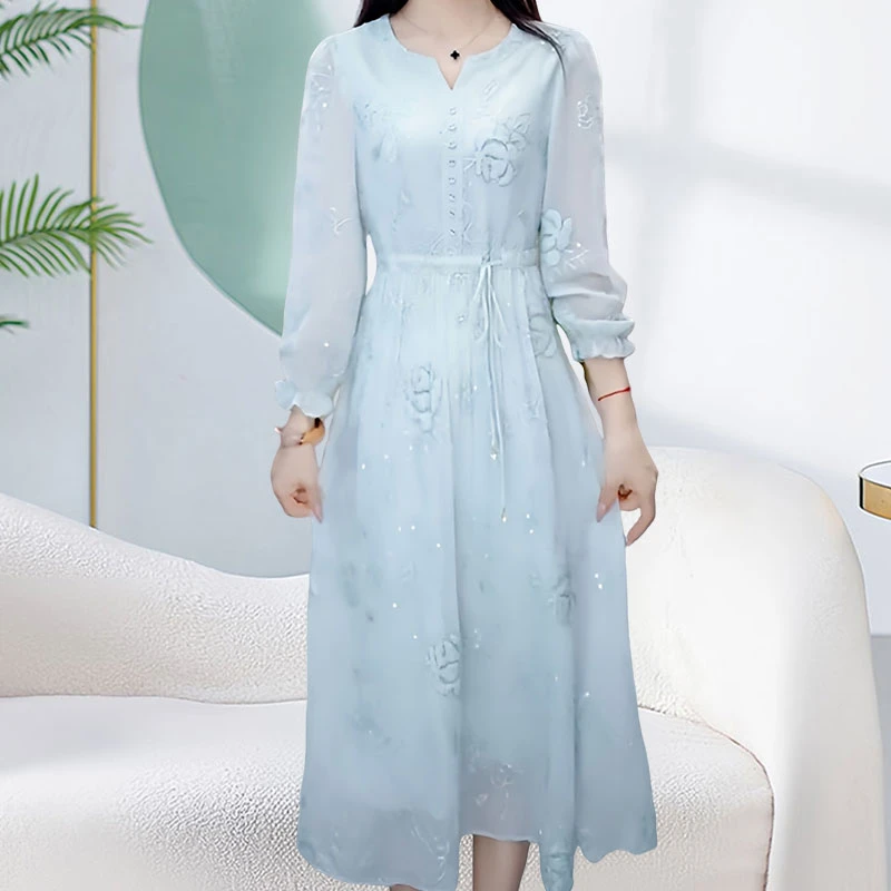 高级感气质蓝色连衣裙2025年春季新款外出游玩时尚洋气修身裙子女