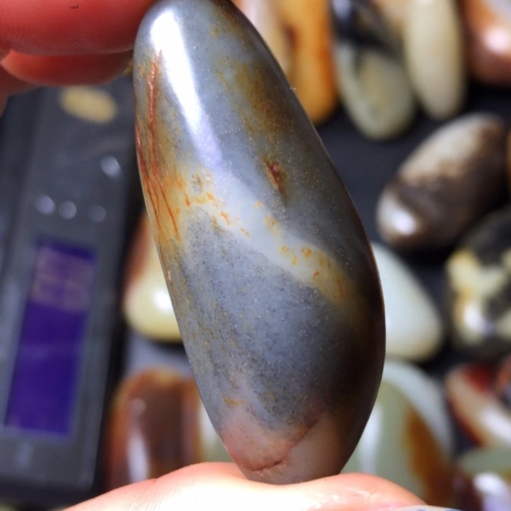 和田玉未镶嵌珠宝奇石